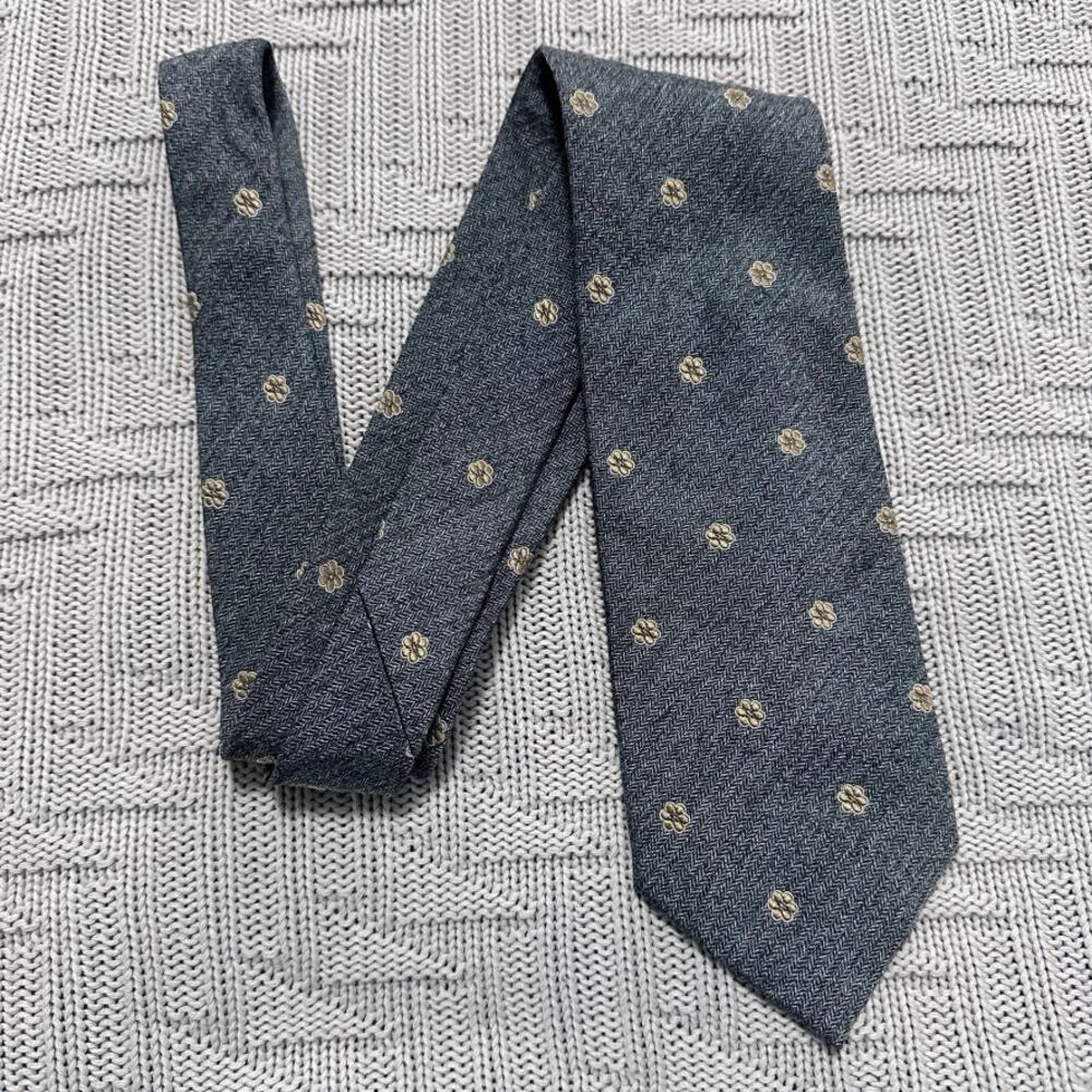 Corneliani gray floral motif silk tie